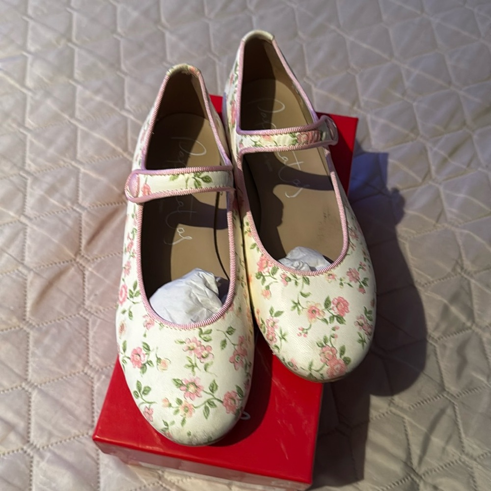 Eli 1957 (Spanish brand) floral Mary Janes size 33/1.5